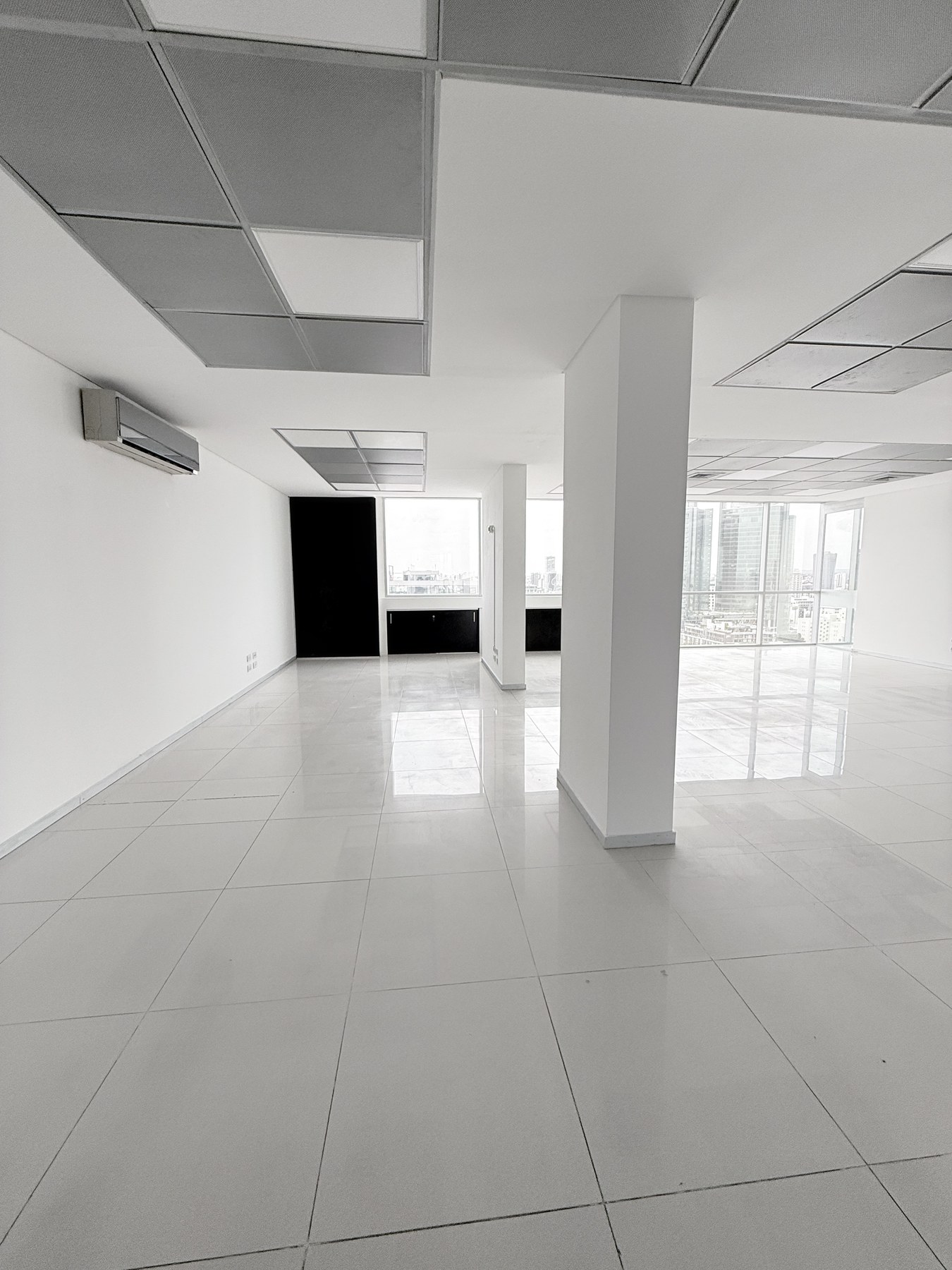 Interior de la Oficina 17D en Torre Duo — foto 4