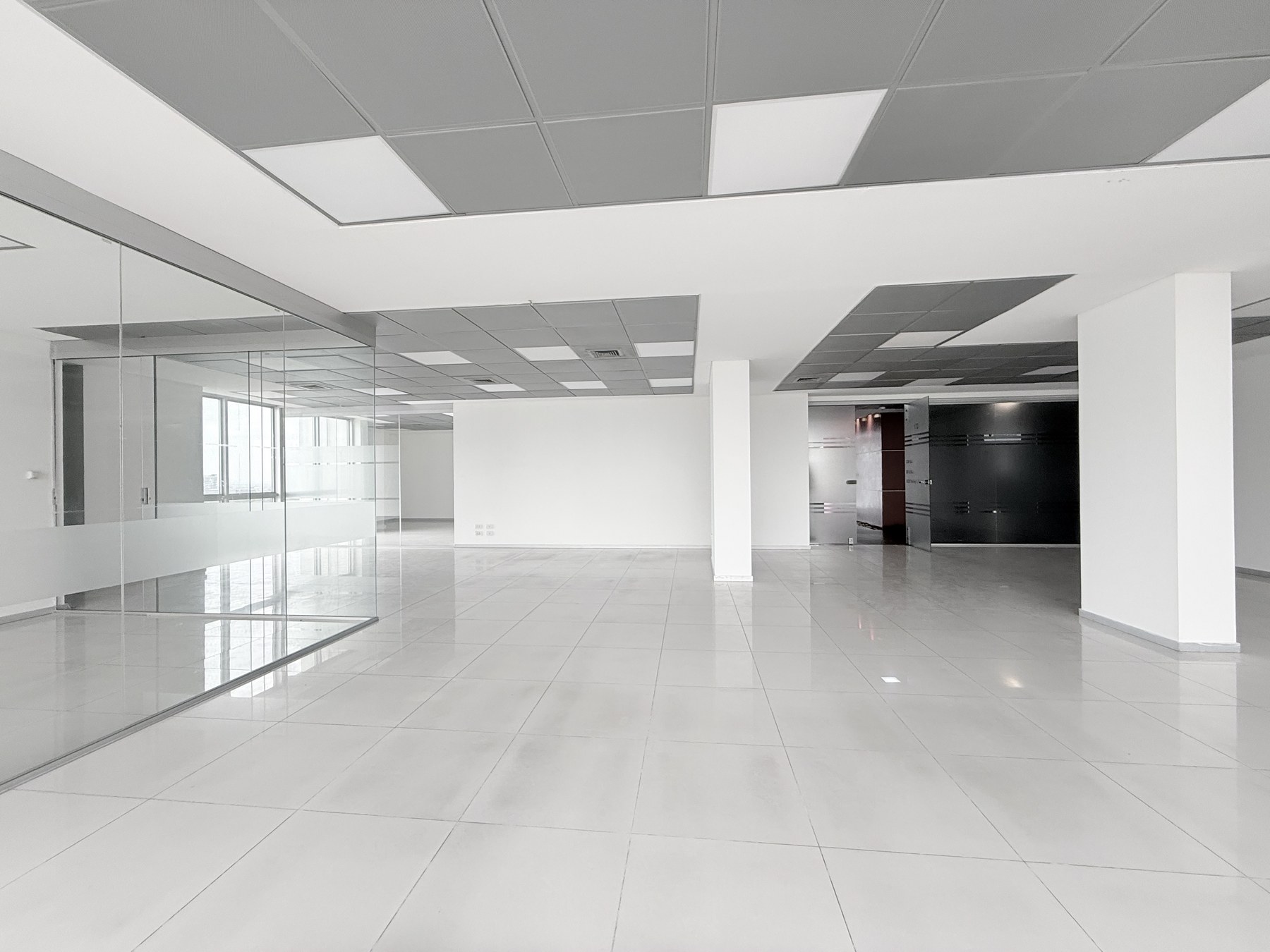 Interior de la Oficina 17D en Torre Duo — foto 8