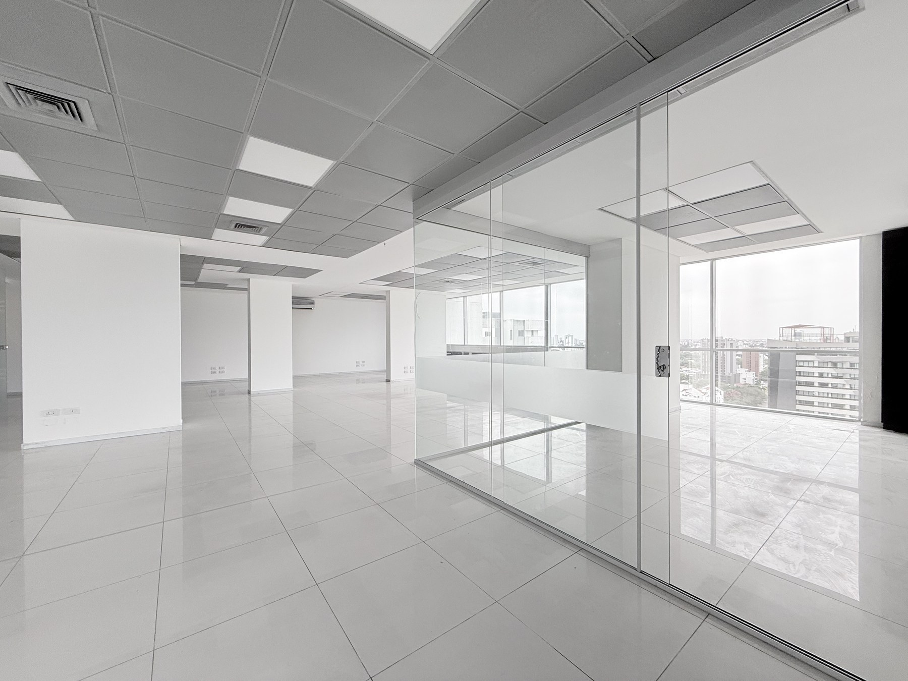 Interior de la Oficina 17D en Torre Duo — foto 14